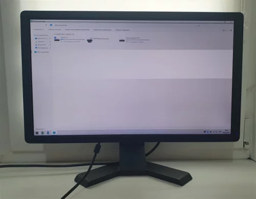 ЖК монитор DELL 22" IPS полосы