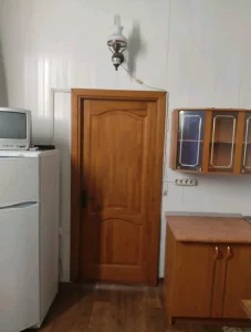 1-ую кв. мебель, стиральная машина, холодильник, 280 (250)руб