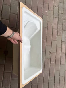 Ванну для купания грудного млоденца/ребенка