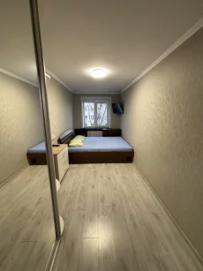 В продаже трехкомнатная квартира с ремонтом