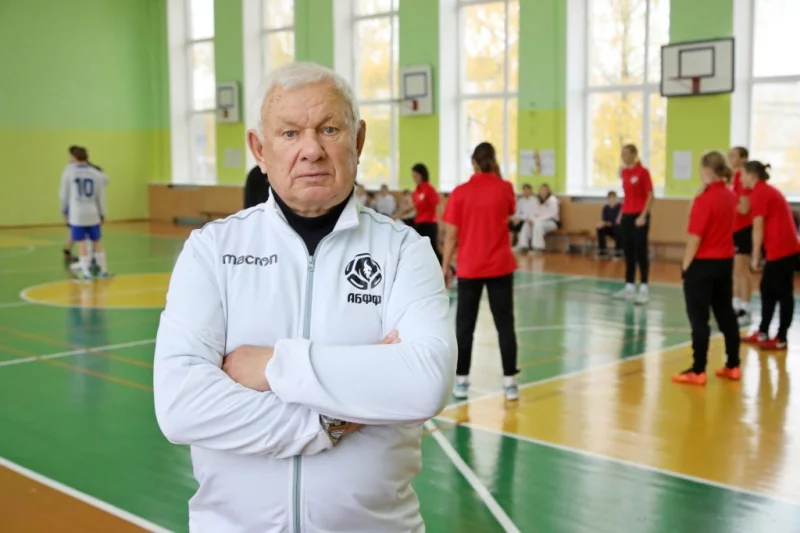 Чемпион мира Анатолий Усенко и ФК «Белшина» поддержали детей из школы-интерната