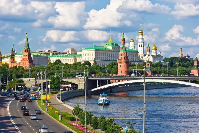 Широка страна моя родная. Что посмотреть в России. Как выбрать гостиницу.