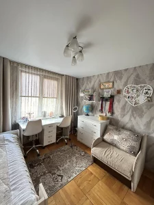 3- комнатная квартира с ремонтом