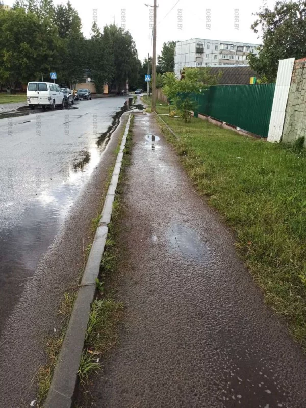Как вам тротуары из песка? Ноу хау для Бобруйчан?