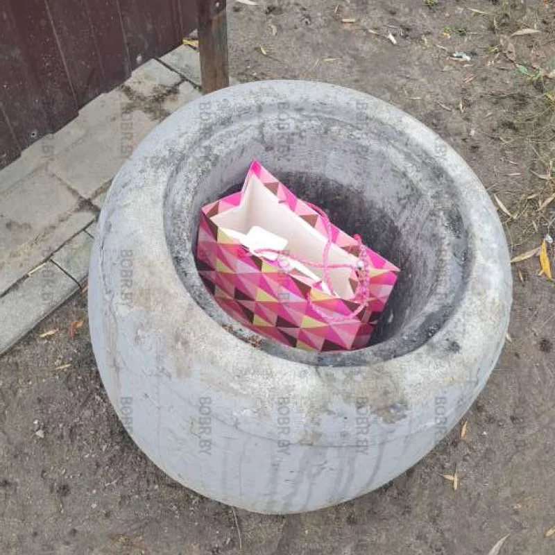 Ненужный подарок.