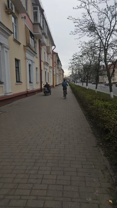 Разве таким трехколесным электромопедам место на тротуарах?