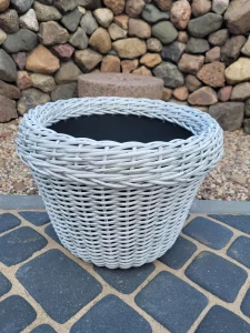 Кашпо из ротанга