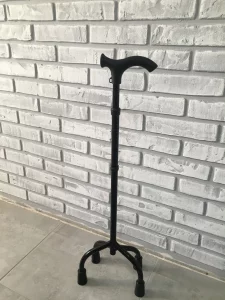 Продам трость 30 руб.