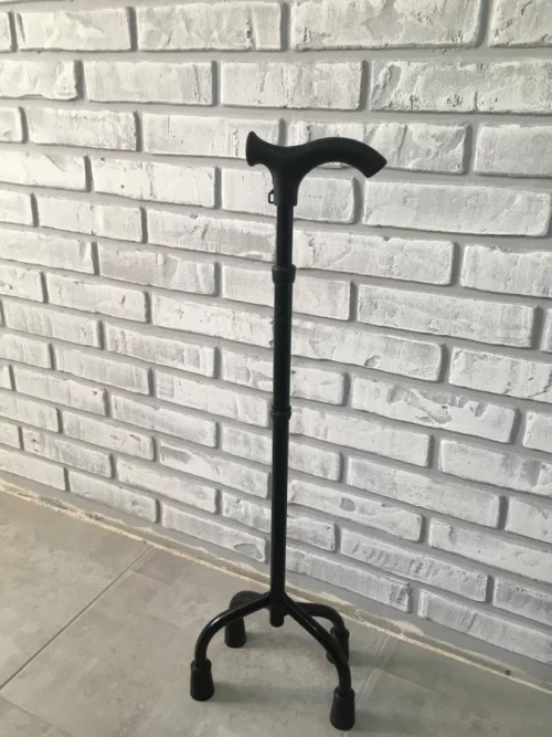 Продам трость 30 руб.