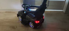 Детская машинка Каталка, толокар RiverToys Mercedes-Benz GL63