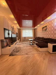 2- комнатная квартира с ремонтом в центре города