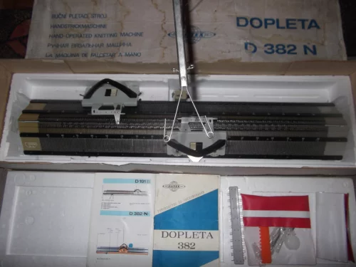 Вязальная машина двухфонтурная "DOPLETA- 382