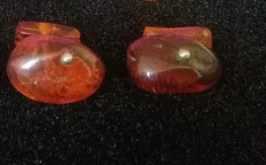 К 23 февраля - запонки из натурального янтаря