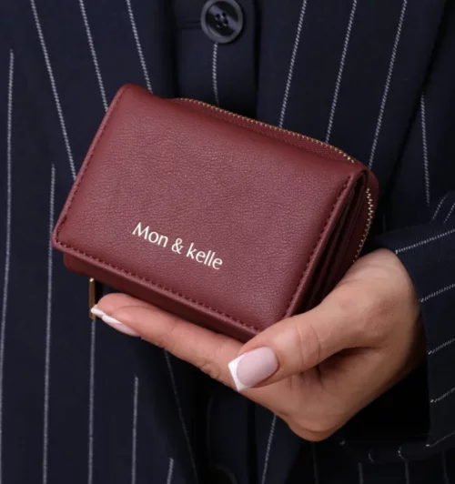 Утерян женский кошелек