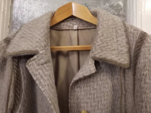 Пальто женское из ламы