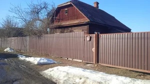 Бревенчатый дом по ул. Седова (район «Бабушкиной крынки)