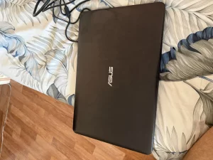 Ноутбук asus