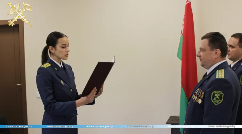 Молодые таможенники принесли присягу на верность родине
