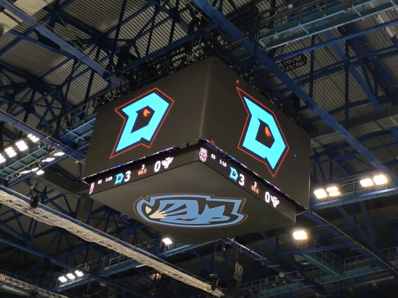 «Динамо-Шинник» не оставил шансов московским «Крыльям Советов»