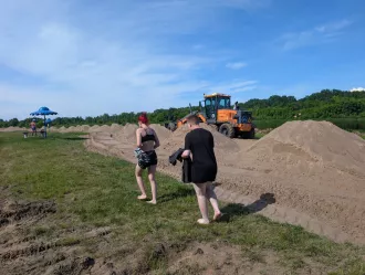 Длинная линия Центрального пляжа в Бобруйске. Фотофакт