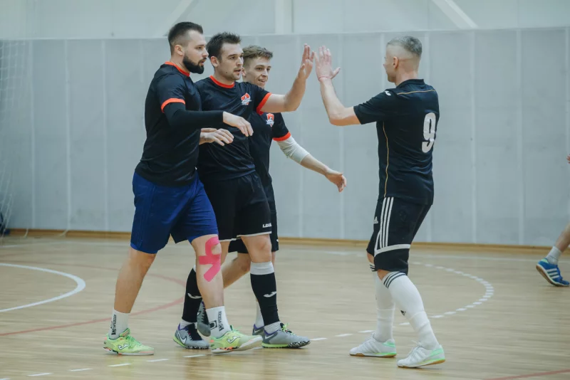 Определены полуфиналисты кубка Бобруйска по мини-футболу