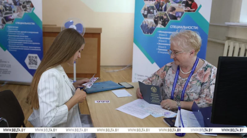 Какие специальности стали самыми популярными у поступающих в вузы в 2024 году