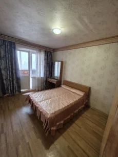 2 комнаты в трёхкомнатной квартире