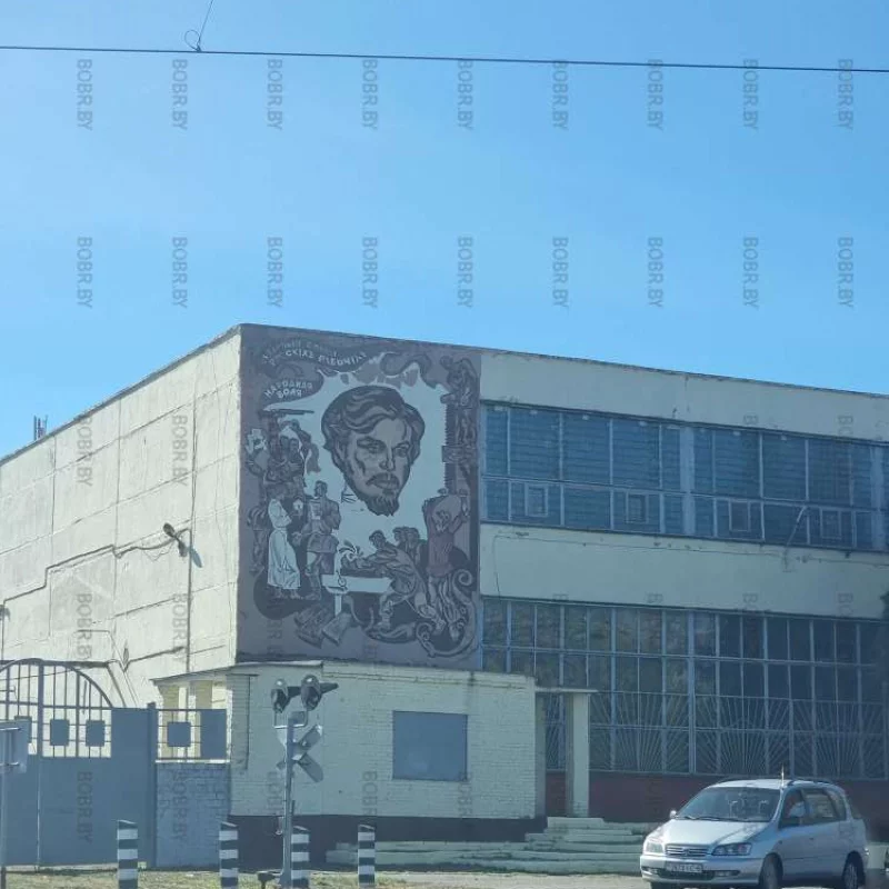 Красивый мурал советских времён