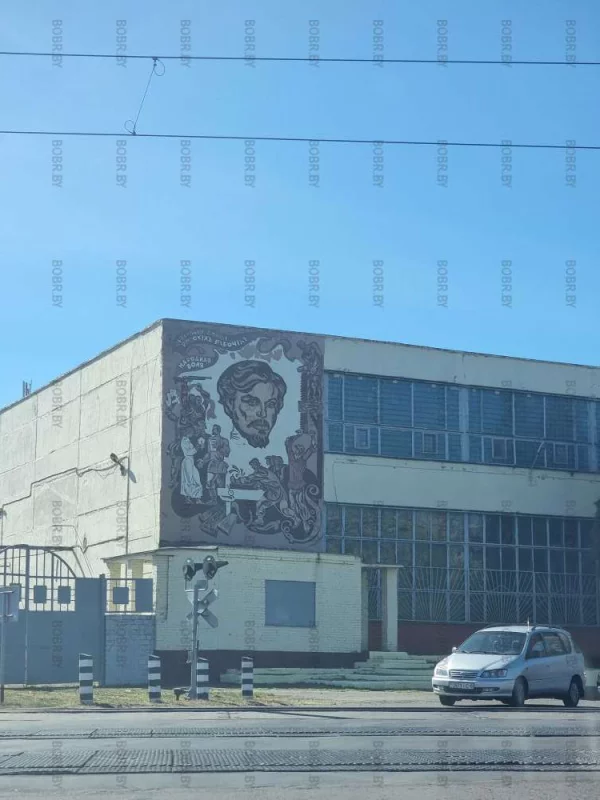 Красивый мурал советских времён