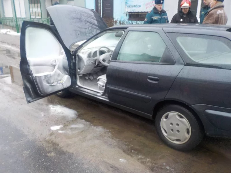 Пожар в салоне легковушки