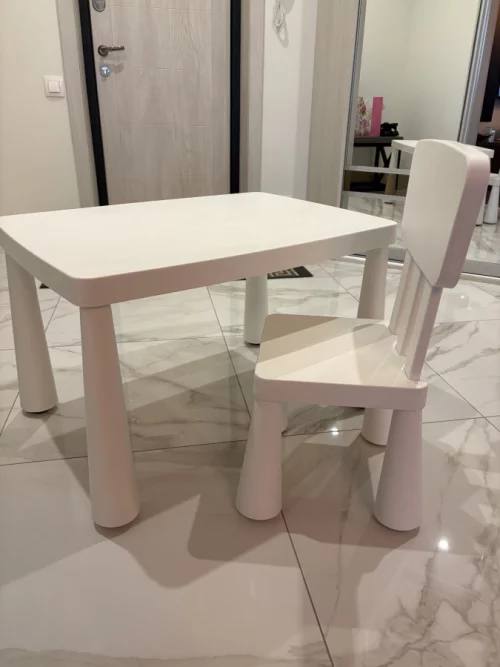 Практически новый детский столик и стульчик IKEA
