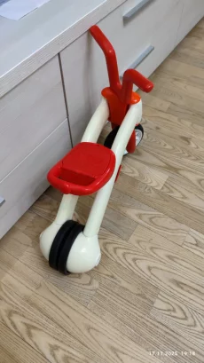 Беговел Chillafish Bunzi