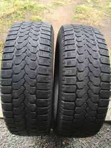 Покрышки зимние 235/65/17 Yokohama