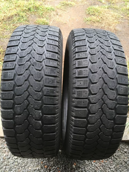 Покрышки зимние 235/65/17 Yokohama