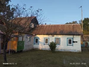 Дом в деревне, пос.Ленина