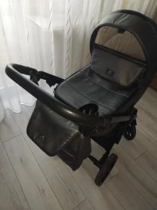 Детская коляска и стул