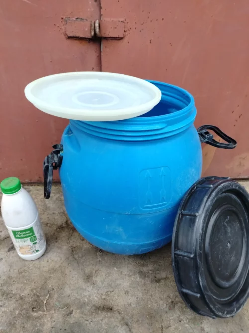 Бочка пластиковая для пищевых продуктов, ёмк. 30 л