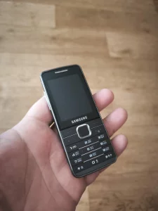 Samsung GT-S5610 кнопочный