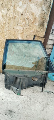 Стекло подъемник со стеклом Ауди 80 В3