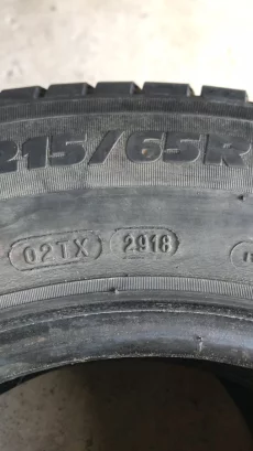 Покрышки грузолегковые 215/65/16с Michelin