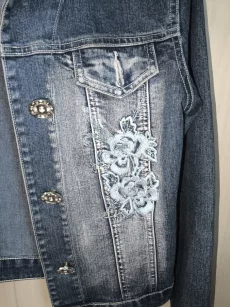 Джинсовая куртка