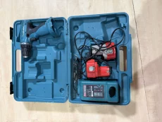 Продам шуруповёрт Makita. Цена: 80р
