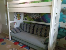 Двухъярусную кровать