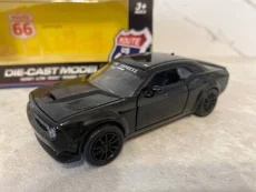 Игрушечная машинка