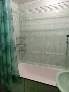 2-х комнатную квартиру 6 микрорайон на длительный срок