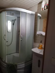 Дом с удобствами и коммуникациями в аг. Телуша