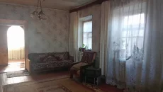 Продается дом с газ. отоплением и оборуд. ванной по ул. Мопра.