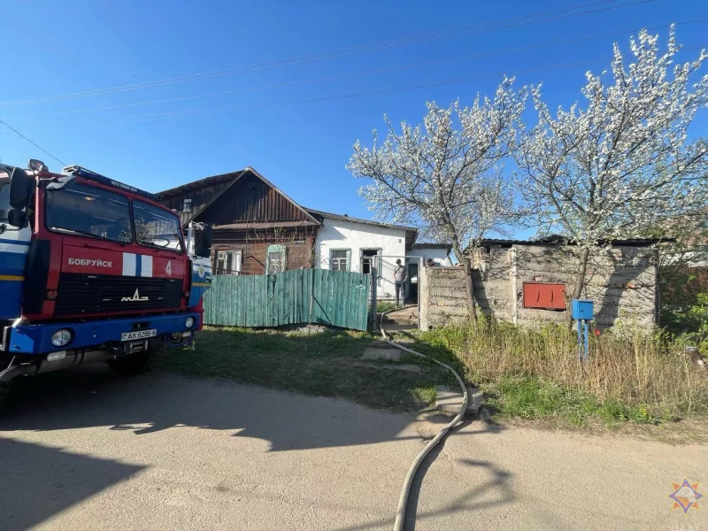 В Бобруйске по улице Ручейной горел дом