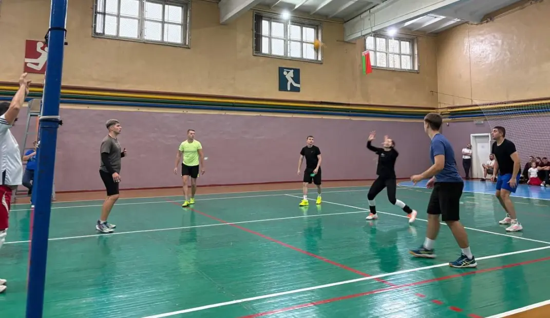 Волейбольный турнир собрал коллективы Бобруйского района