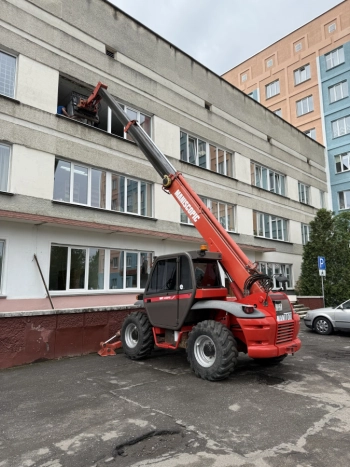 Погрузчик телескопический Manitou